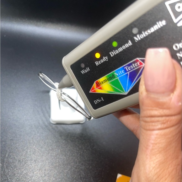 Real diamond bangle for women, 14k white gold vermeil 925 stamped bangle for her - Picture 6 of 7